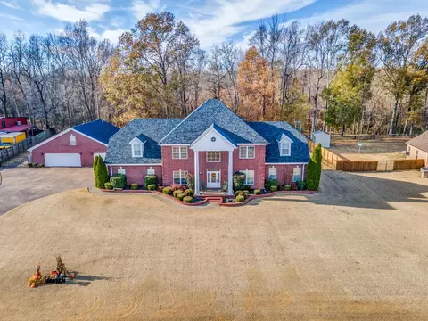 9290 Snoal Cv, Millington, TN 38053