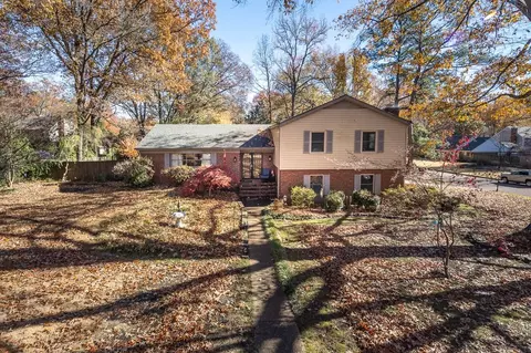 2160 Woodside Dr, Germantown, TN 38138