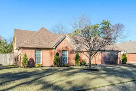 3845 Melanie June Dr, Bartlett, TN 38135