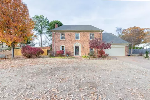 7000 Sunset Pl, Germantown, TN 38138