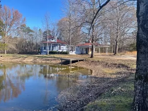 435 Golf Dr, Saulsbury, TN 38067