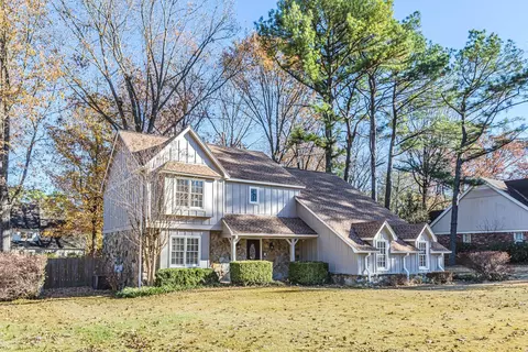 3076 Sandy Creek Dr, Germantown, TN 38138
