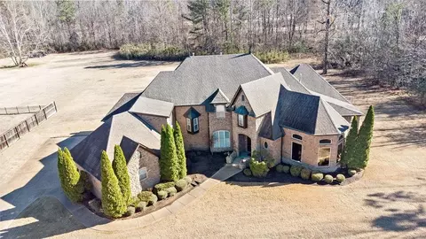1850 Latting Valley Dr, Eads, TN 38028