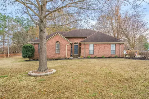 96 Navaho Cv, Millington, TN 38053