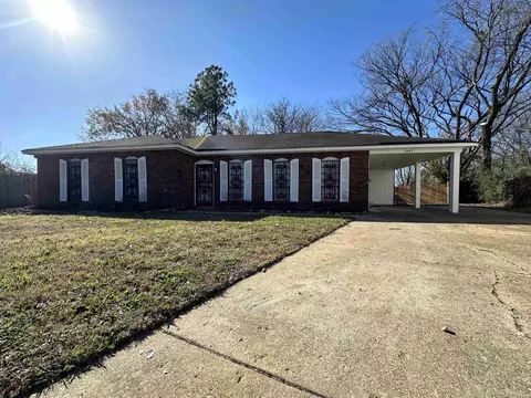 1947 E Gladney Dr, Memphis, TN 38114