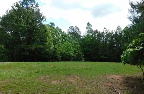 5417 Purdy Rd, Selmer, TN 38375