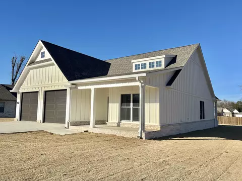 1175 E Main St, Savannah, TN 38372