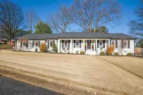 704 Irene St, Covington, TN 38019