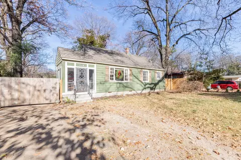 2902 Walker Ave, Memphis, TN 38111