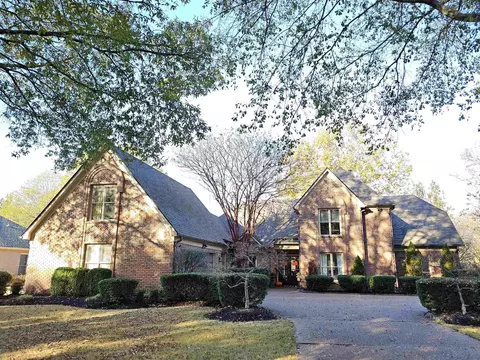 2525 Dibrell Trail St, Collierville, TN 38017