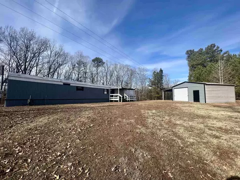 2474 Stage Rd, Scotts Hill, TN 38374