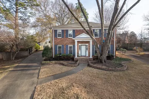 4815 Colonial Cv, Memphis, TN 38117