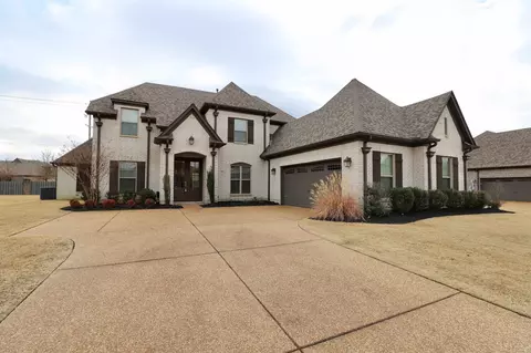 8647 Silverwood Dr, Bartlett, TN 38133