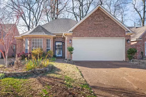 9387 Club Walk Ct, Lakeland, TN 38002