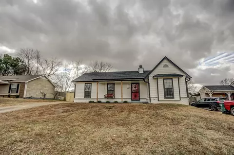 6471 Frosty Leaf Dr, Memphis, TN 38141
