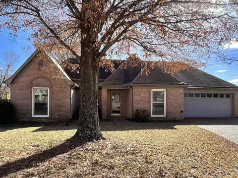 8603 E Prism Cv, Memphis, TN 38018