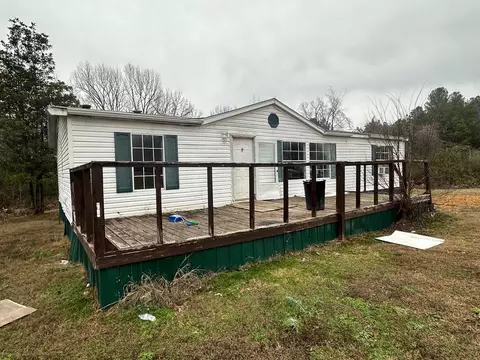 65 Laura Annah Ln, Savannah, TN 38372