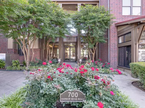 700 Harbor Bend Rd #304, Memphis, TN 38103
