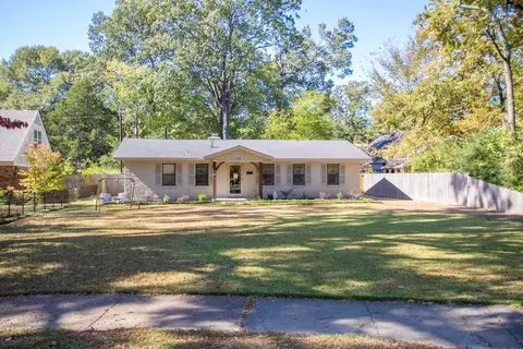 429 Elwood Ln, Memphis, TN 38117
