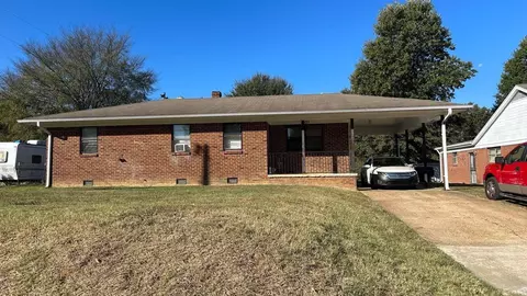 4977 Eighth Dr, Memphis, TN 38109