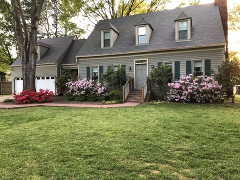1075 Petersburg Cv, Collierville, TN 38017