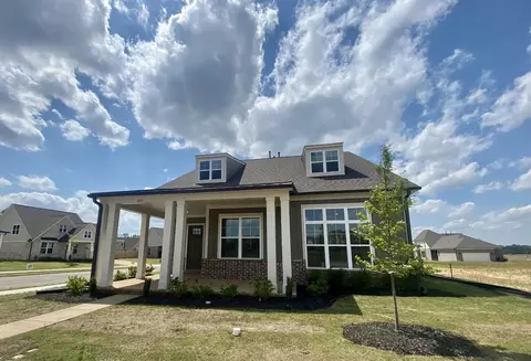 205 Live Oak Dr, Oakland, TN 38060