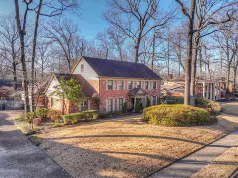 2021 Old Oak Dr, Memphis, TN 38119