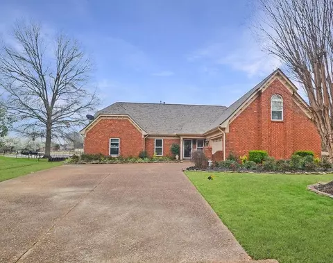 8787 Carrollwood Ln E, Cordova, TN 38016