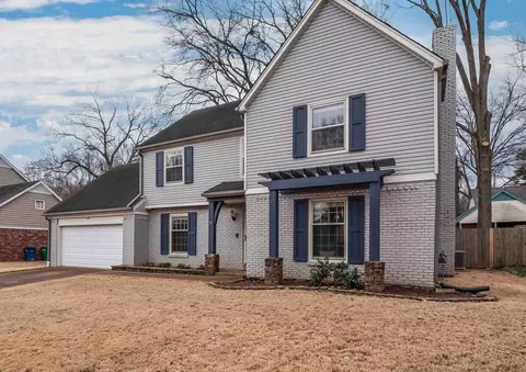 8663 Riverchase Dr, Germantown, TN 38139