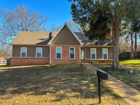 408 Great Falls Dr, Collierville, TN 38017