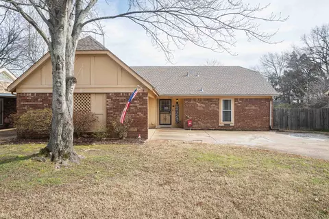 2946 Crowell St, Bartlett, TN 38133