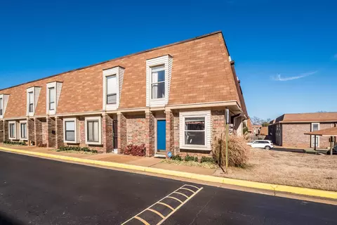 6622 S Poplar Woods Cir #22, Germantown, TN 38138