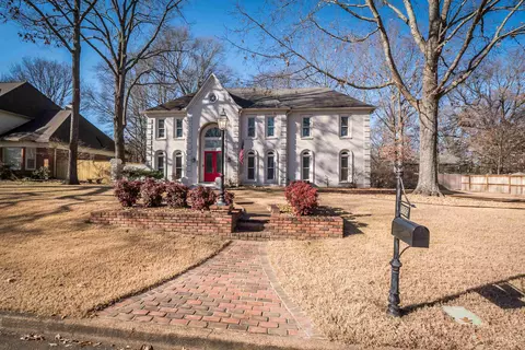 2105 Spring Hollow Ln, Germantown, TN 38139