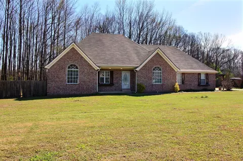 49 Roper Cv, Byhalia, MS 38611
