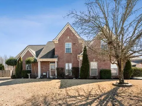 10267 Carly Dr, Lakeland, TN 38002