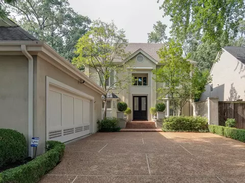 4366 W Cherry Place Dr, Memphis, TN 38117