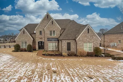 130 Clover Ridge Dr, Piperton, TN 38017