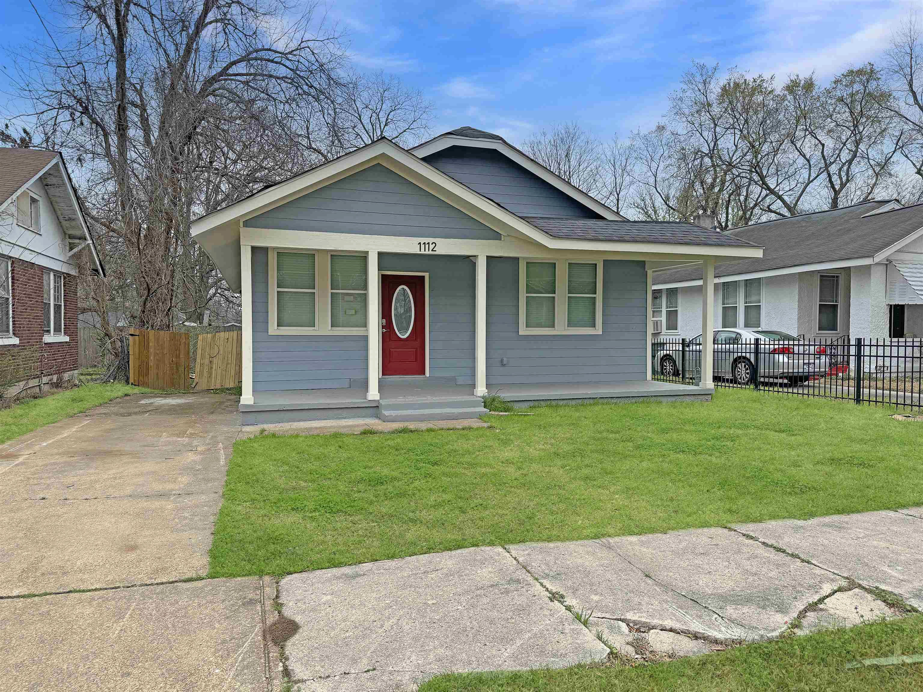 1112 Rozelle St