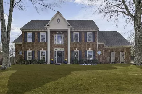 1041 Courtfield Cv, Collierville, TN 38017