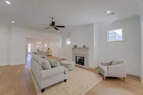 Living - 489 S Shea Rd, Collierville, TN 38017 photo 3 of 3