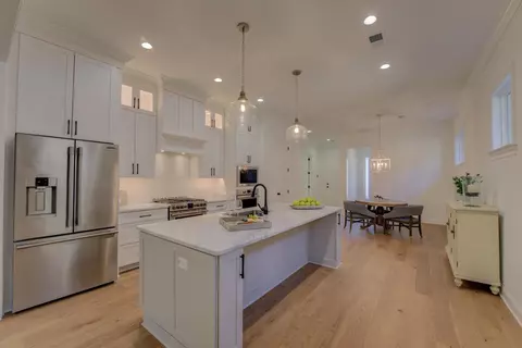 Kitchen - 489 S Shea Rd, Collierville, TN 38017 photo 1 of 5
