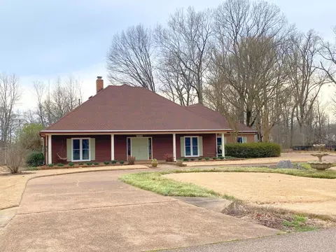 9685 Woodland Run Ln, Cordova, TN 38018