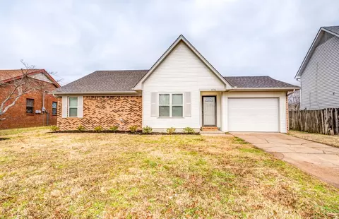 4330 Water Briar Rd, Millington, TN 38053