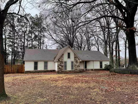 37 Mcgowan Dr, Atoka, TN 38004