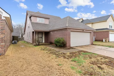 4730 Royal View Dr, Memphis, TN 38128