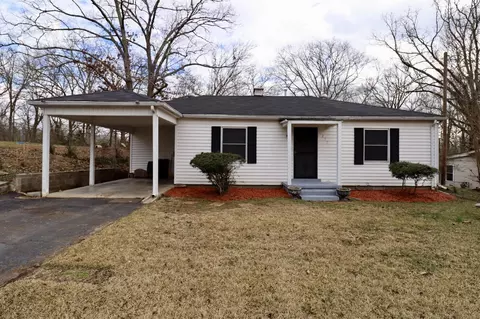 277 Oak St, Selmer, TN 38375