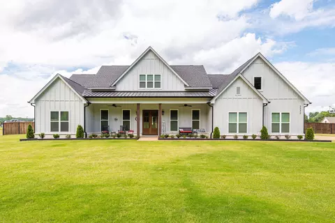 2332 Slocum Rd, Hernando, MS 38632