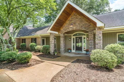 9289 Davies Plantation Rd, Bartlett, TN 38133
