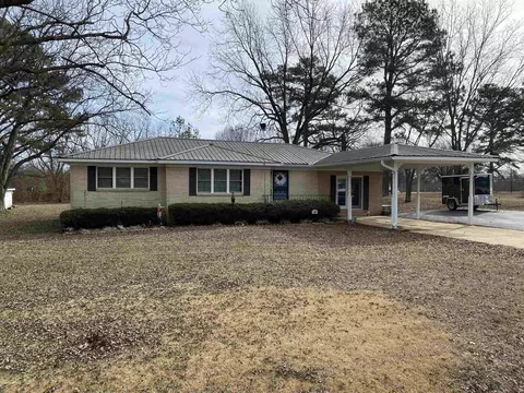 50 Diane Ln, Bolivar, TN 38008