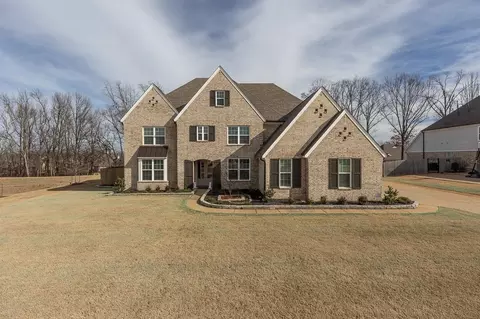 5904 Linden Oak Dr E, Arlington, TN 38002